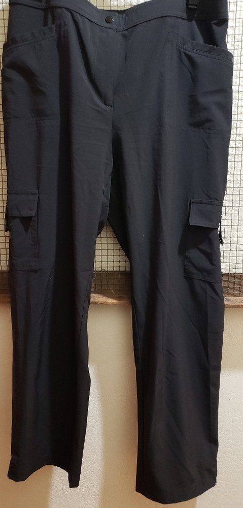 Chicos Zenergy 1.5 short black pants